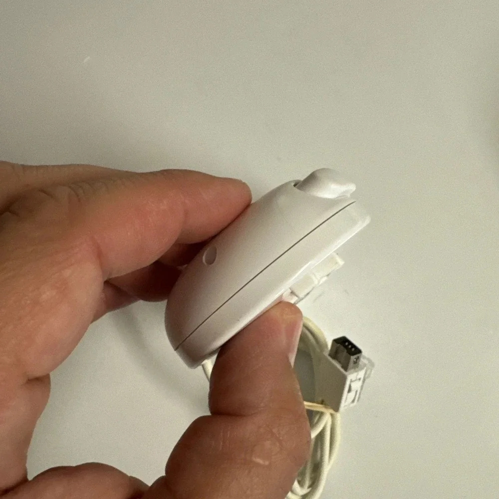 Nintendo Wii Classic Controller White RVL-005 Video Game Gamepad Accessory